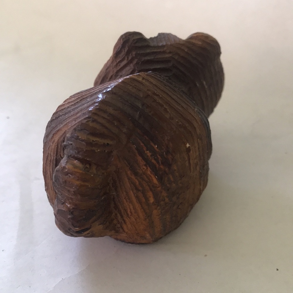 Hand Carved Racoon - Picture 2 of 7